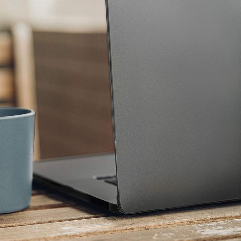 Θήκη iGlaze της Moshi για MacBook Pro 16